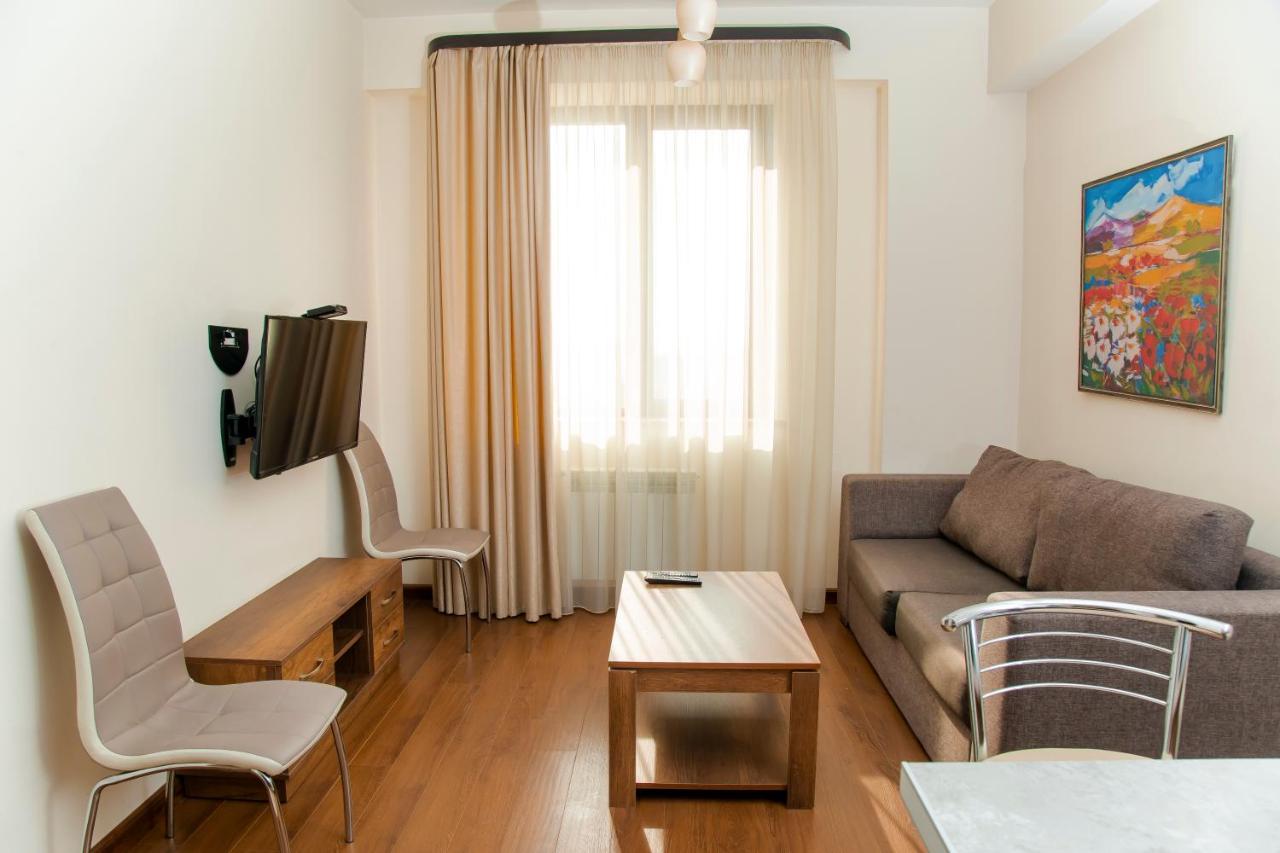 D&H Group Apartman Jereván Kültér fotó