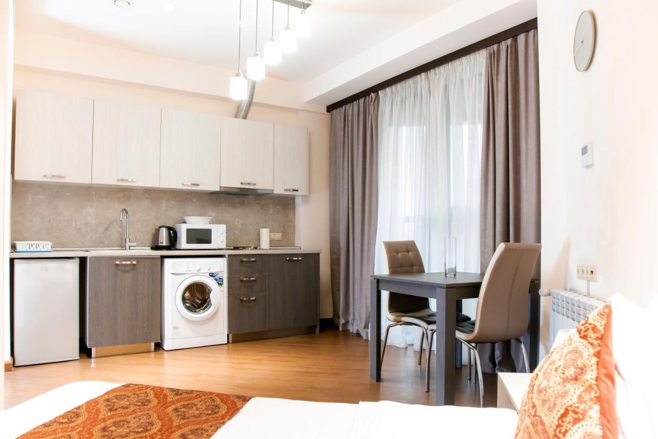 D&H Group Apartman Jereván Kültér fotó